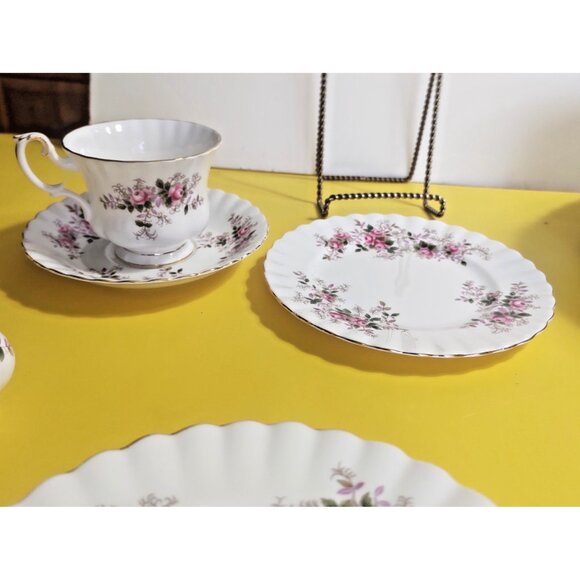 4 Sets Royal Albert Bone China Lavender Rose Tea Cup Saucer & Bread Plate 2008 - Picture 8 of 14